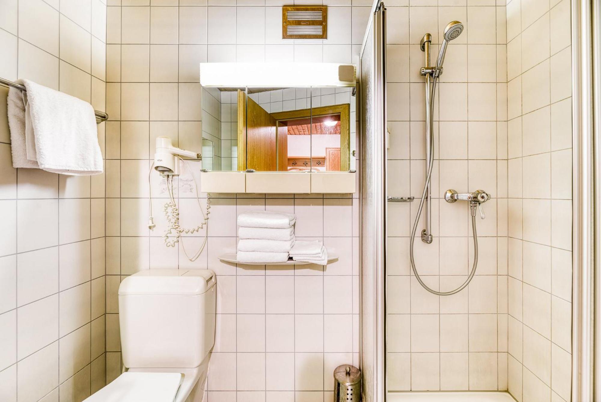 Gasthaus Hecht ヘーヒスト エクステリア 写真