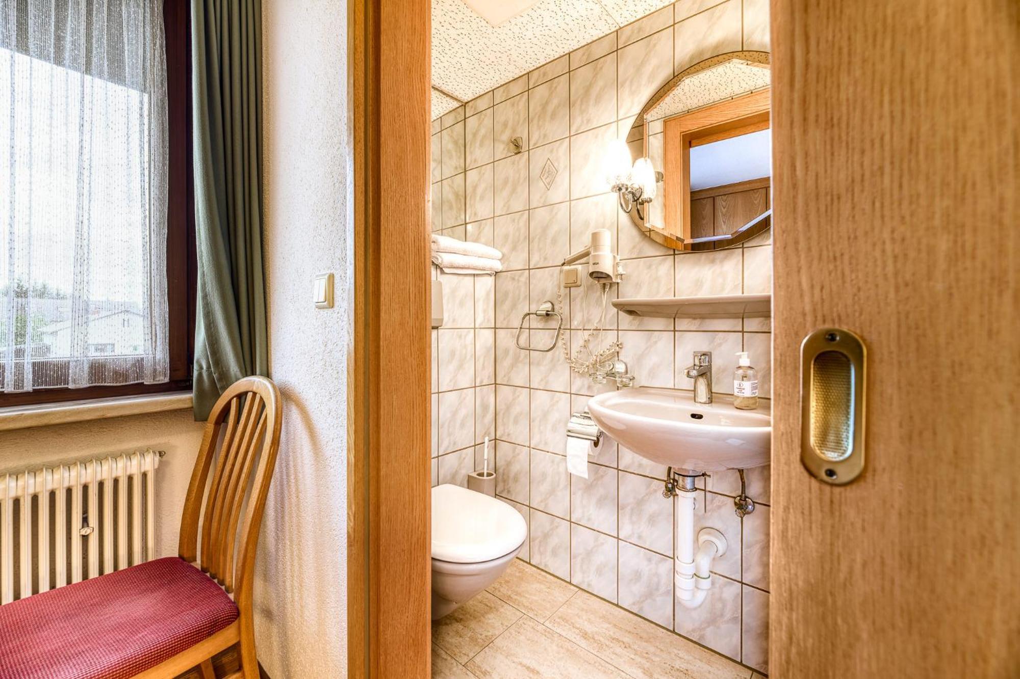 Gasthaus Hecht ヘーヒスト エクステリア 写真